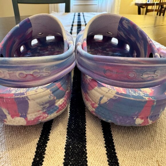 CROCS Classic Clog Children Size J 3 Marbled Tie Dye Purple Pink White - Picture 8 of 8